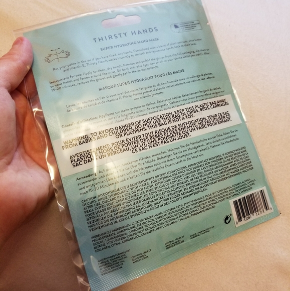 🍁 3/$25 Thirsty Hands Hand Mask - Picture 2 of 2